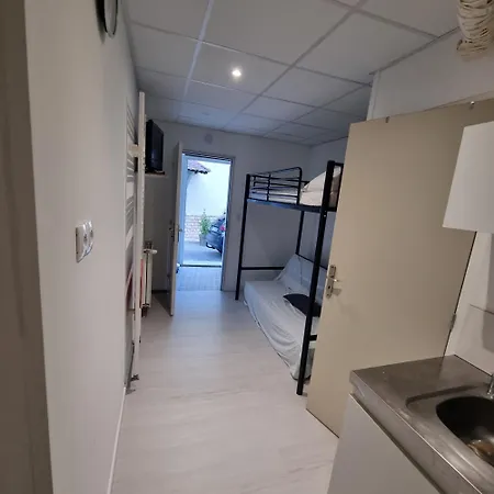 Appartamento Petit Studio Refait A Neuf